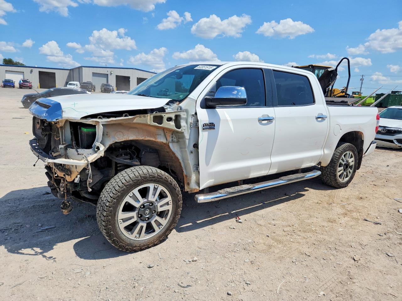 5TFAW5F15JX737073 · 2018 TOYOTA TUNDRA