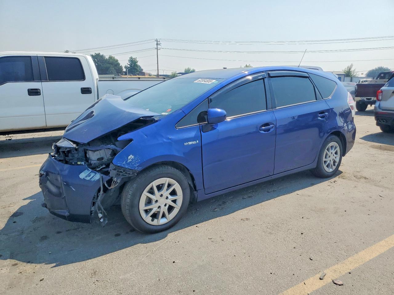 JTDZN3EUXFJ033127 · 2015 TOYOTA PRIUS V