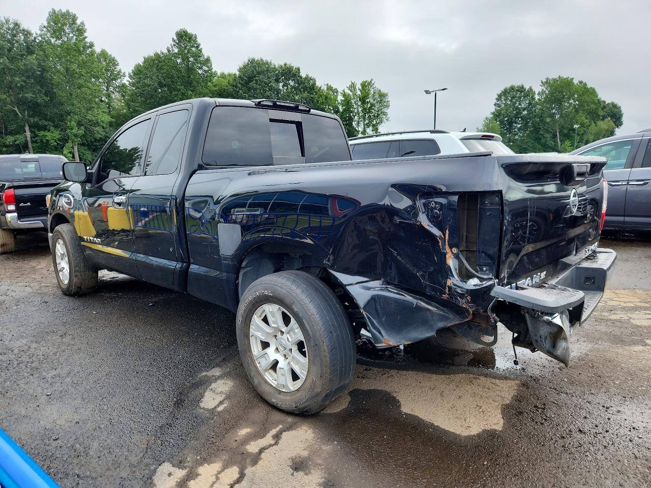 1N6AA1C82HN554077 · 2017 NISSAN TITAN · 2/12