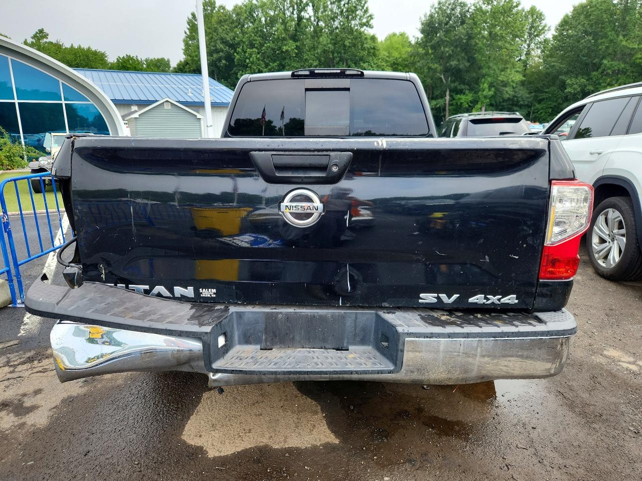 1N6AA1C82HN554077 · 2017 NISSAN TITAN · 6/12
