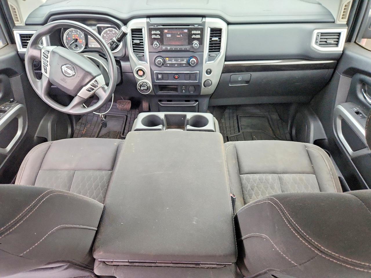 1N6AA1C82HN554077 · 2017 NISSAN TITAN · 8/12