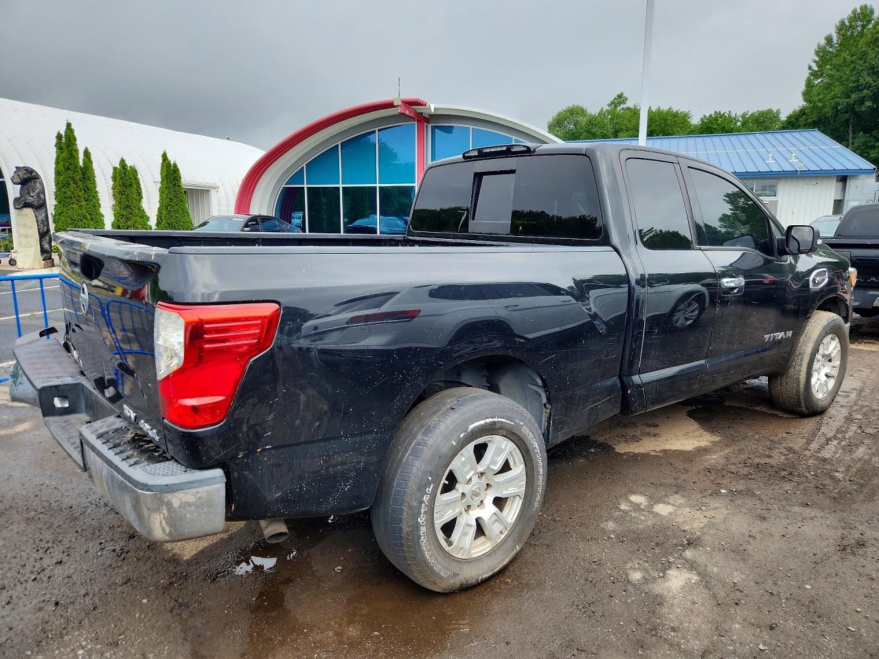 1N6AA1C82HN554077 · 2017 NISSAN TITAN · 3/12