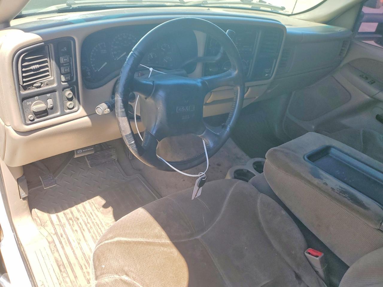 1GTHK29U12E264980 · 2002 GMC SIERRA · 8/13