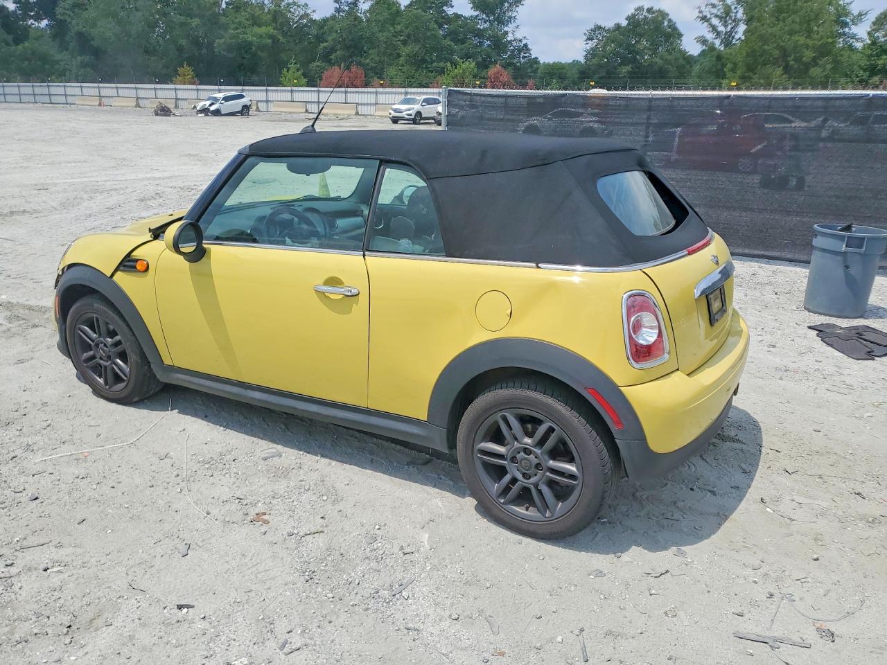 WMWZN3C59BT132724 · 2011 MINI COOPER · 2/13