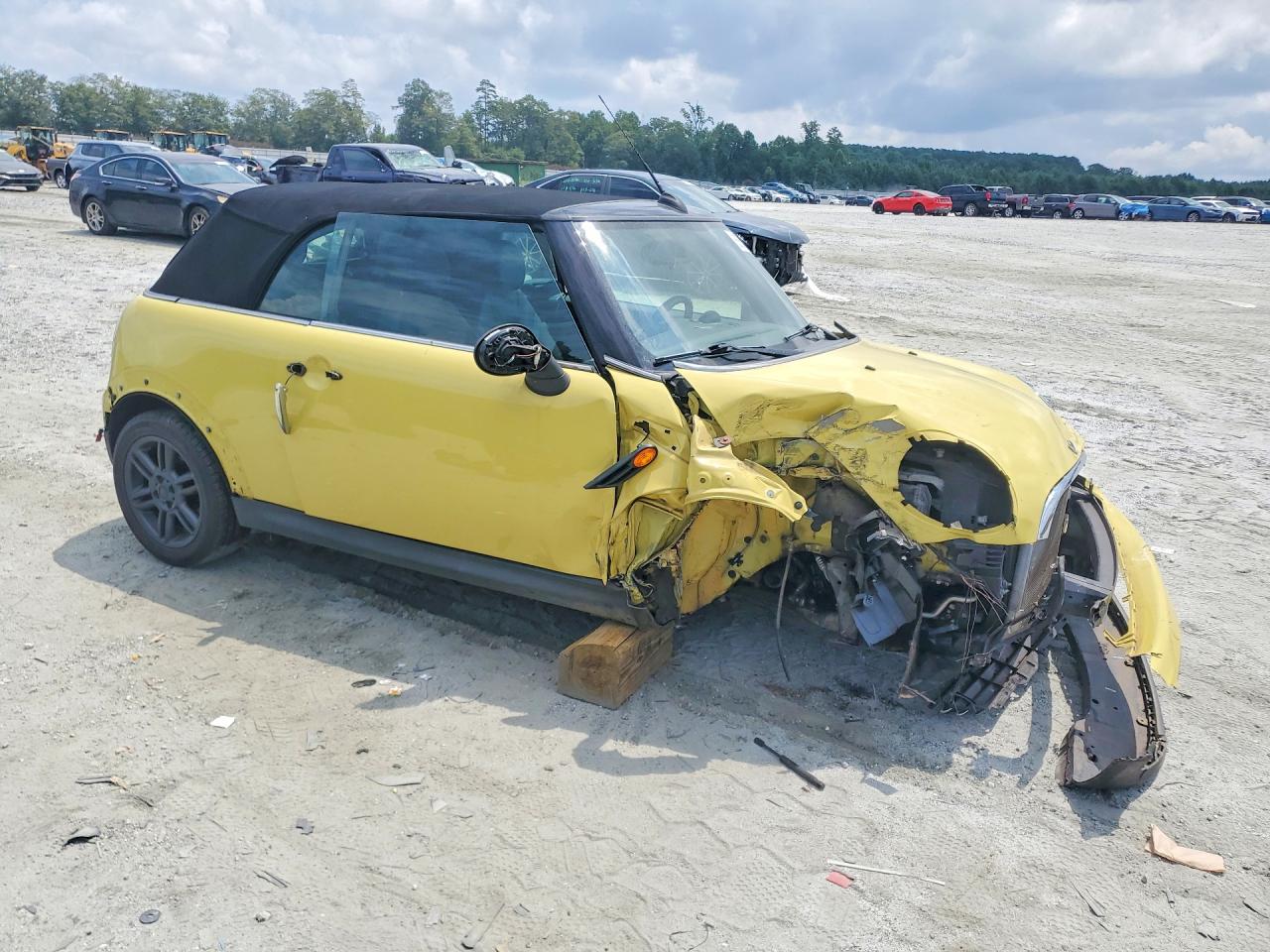 WMWZN3C59BT132724 · 2011 MINI COOPER · 4/13