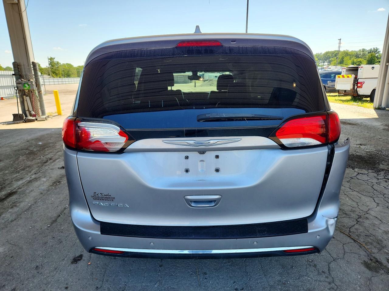 2C4RC1EG9HR840144 · 2017 CHRYSLER PACIFICA · 6/14