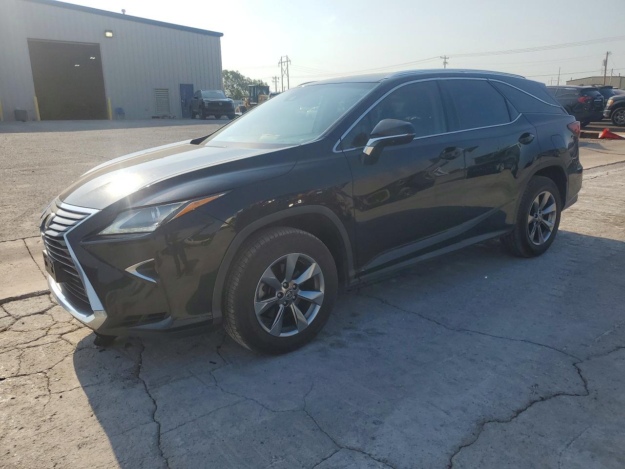 JTJGZKCA3J2000212 · 2018 LEXUS RX