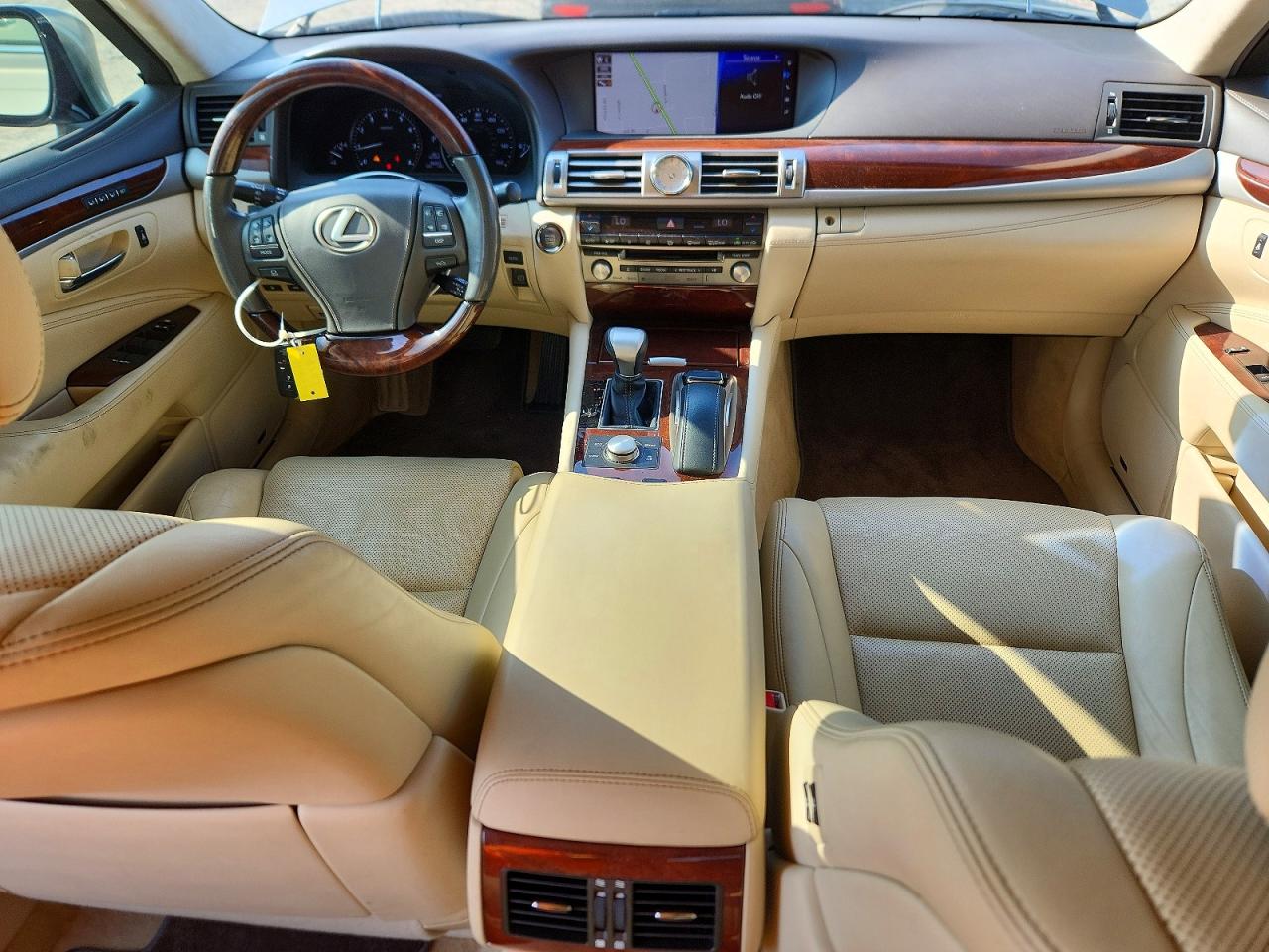 JTHGL5EF6G5056486 · 2016 LEXUS LS · 8/12