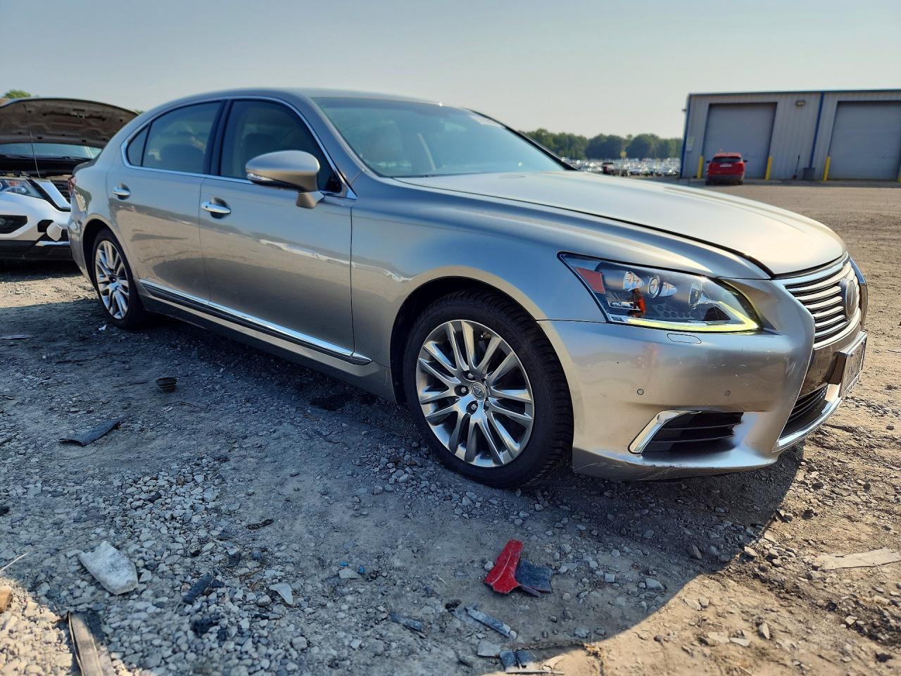JTHGL5EF6G5056486 · 2016 LEXUS LS · 4/12
