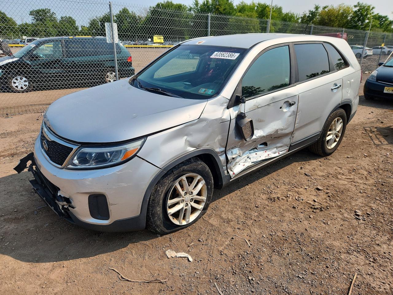 5XYKT3A61FG577286 · 2015 KIA SORENTO
