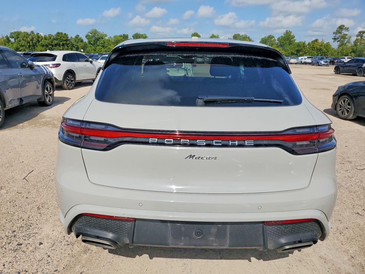 WP1AA2A51SLB04228 · 2025 PORSCHE MACAN · 6/14