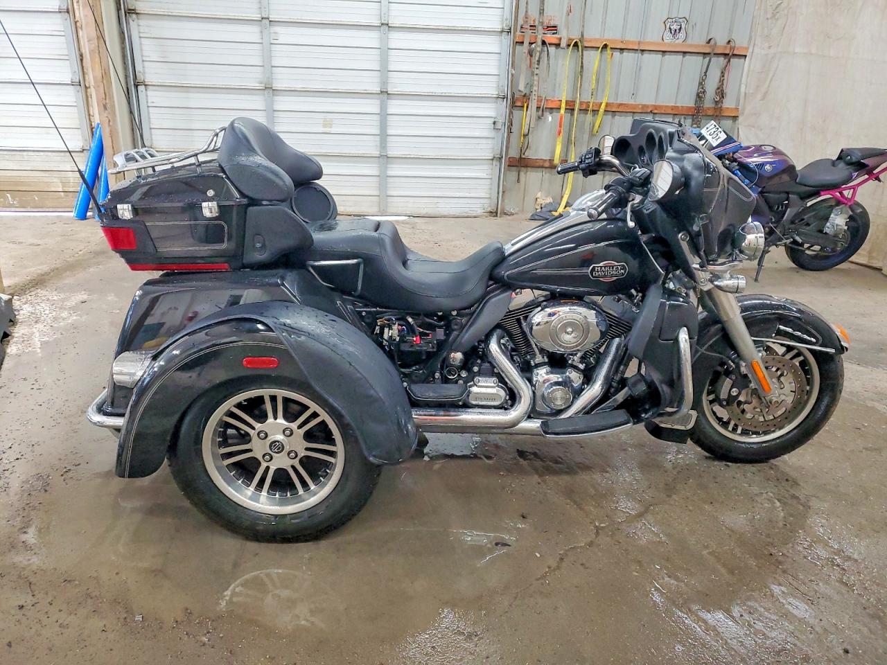 1HD1MAM11DB857874 · 2013 HARLEY-DAVIDSON FLHTCUTG