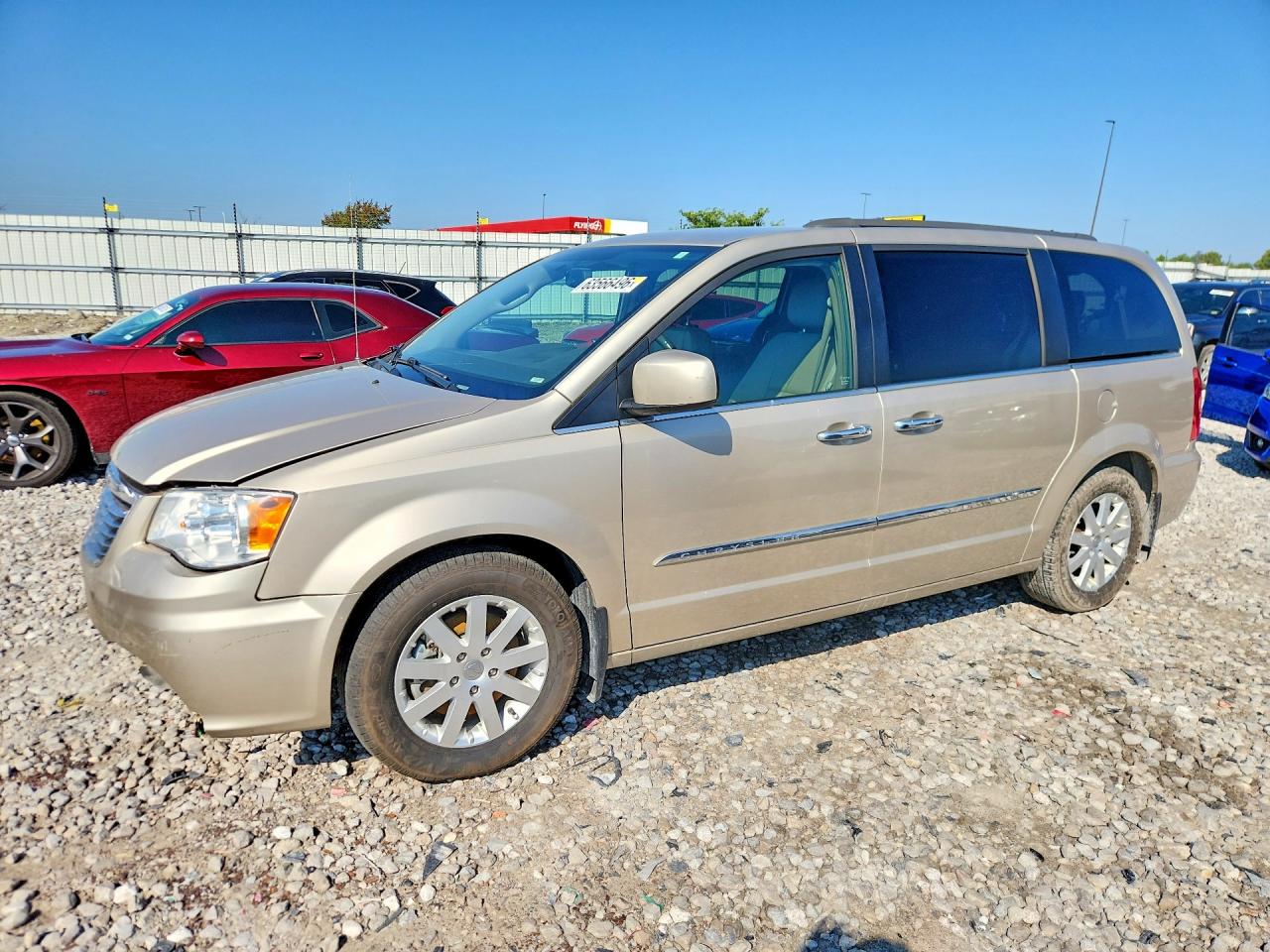 2C4RC1BG1FR699068 · 2015 CHRYSLER TOWN & COUNTRY