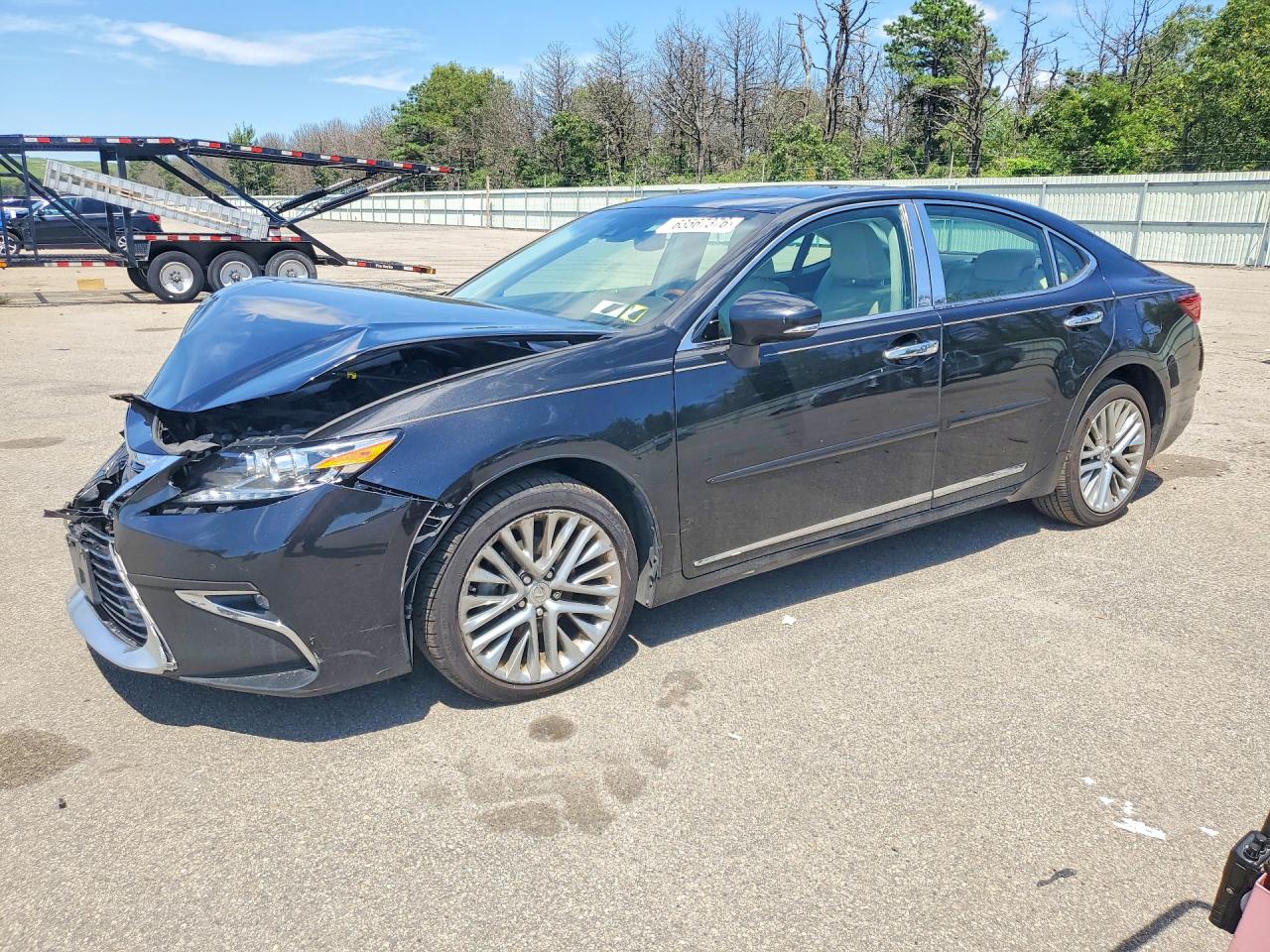 58ABK1GG1JU096358 · 2018 LEXUS ES