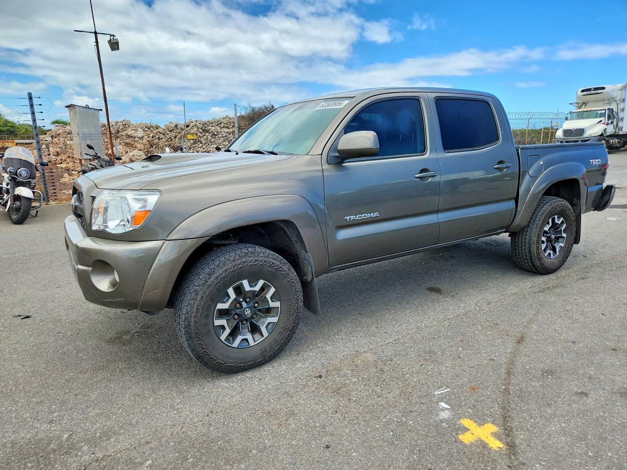 3TMJU4GNXBM110345 · 2011 TOYOTA TACOMA