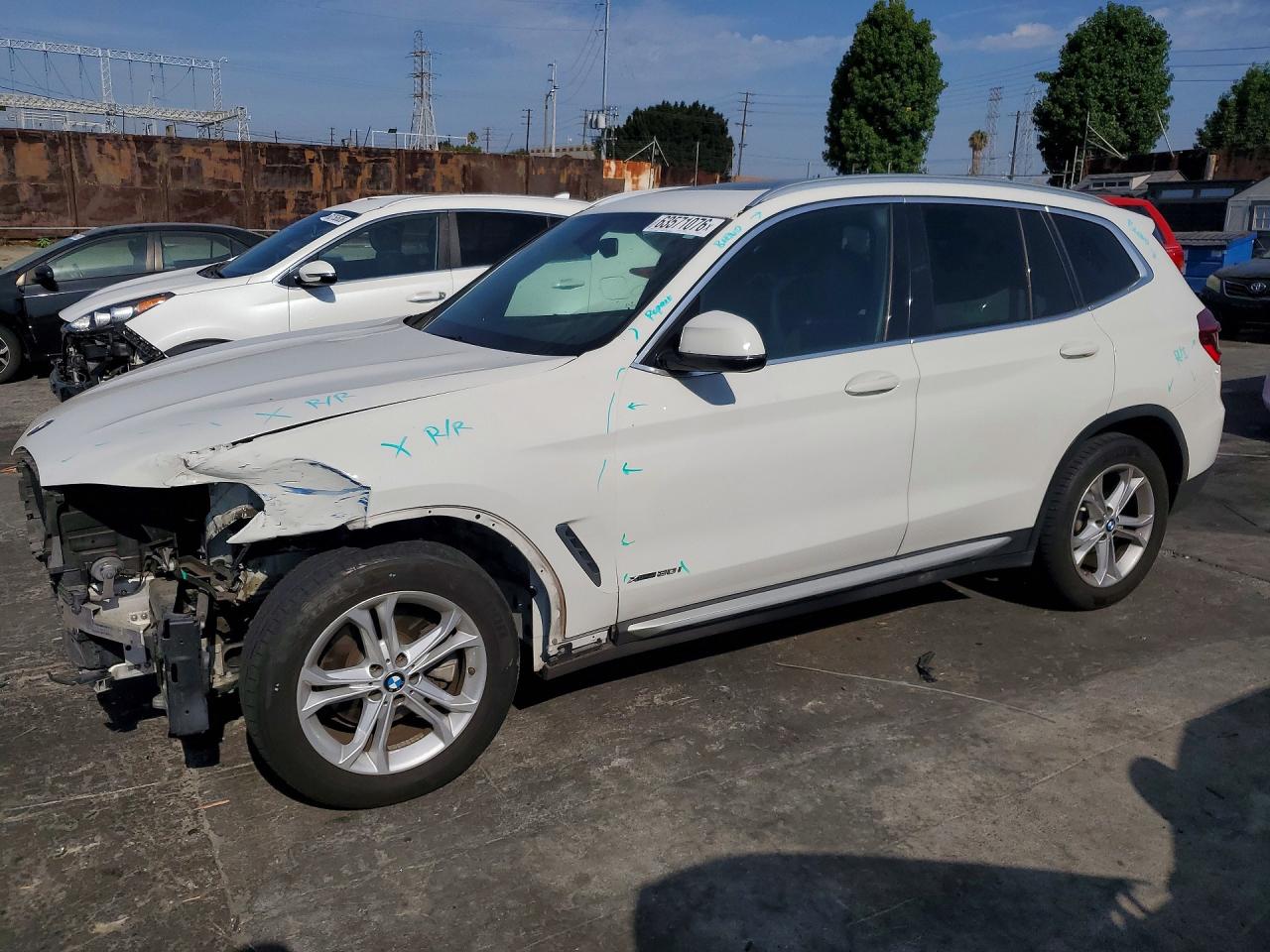 5UXTR9C59JLC79898 · 2018 BMW X3
