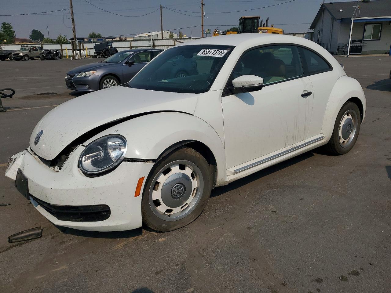 3VWF17AT3FM655829 · 2015 VOLKSWAGEN BEETLE