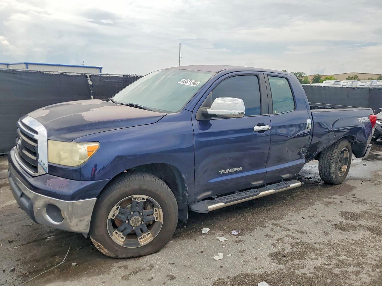 2011 TOYOTA TUNDRA