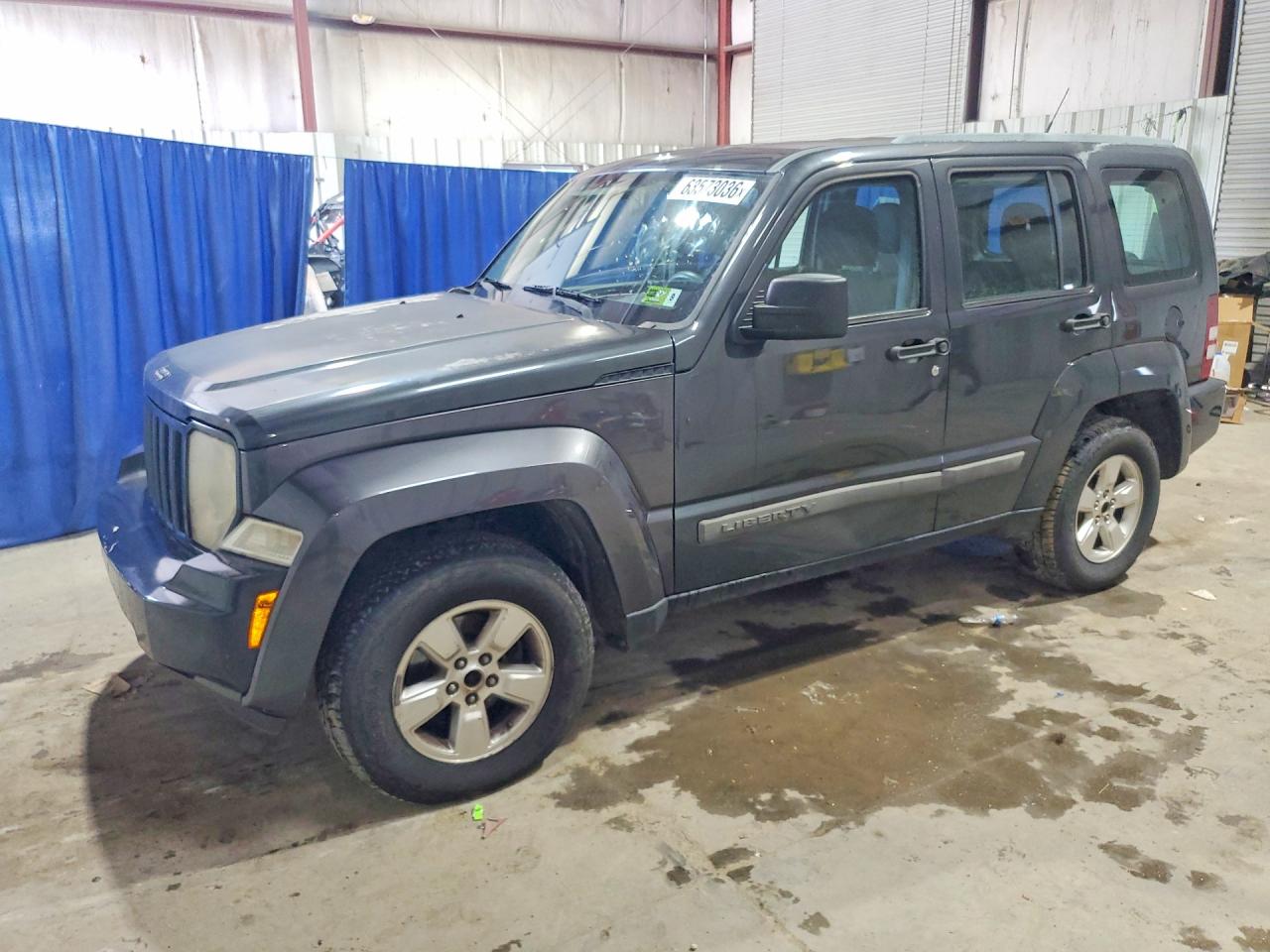 1J4PN2GKXBW565384 · 2011 JEEP LIBERTY