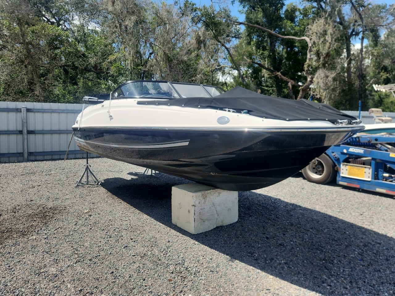 BLBX3333B717 · 2017 BAYLINER 215 · 2/10