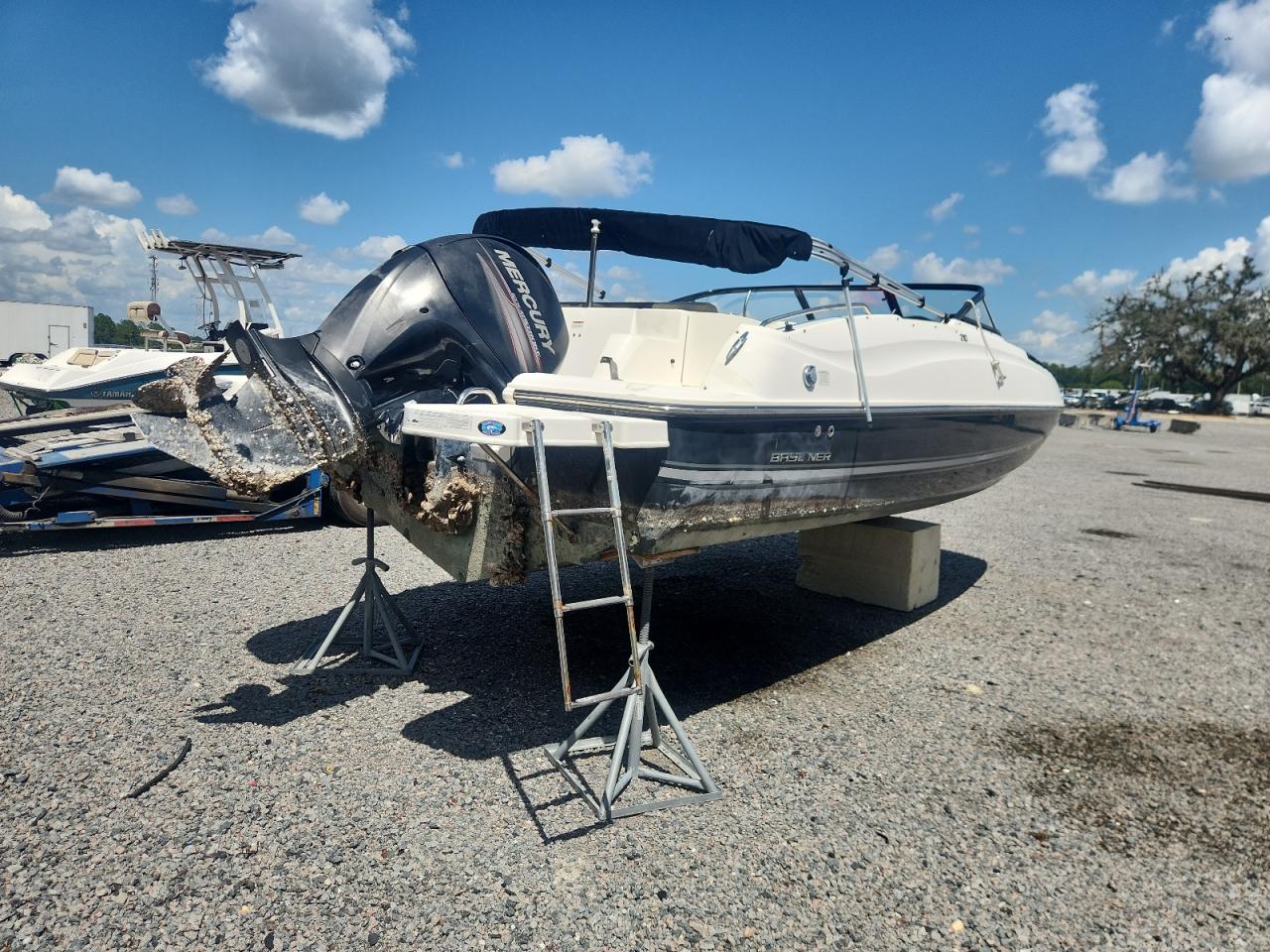 BLBX3333B717 · 2017 BAYLINER 215 · 3/10