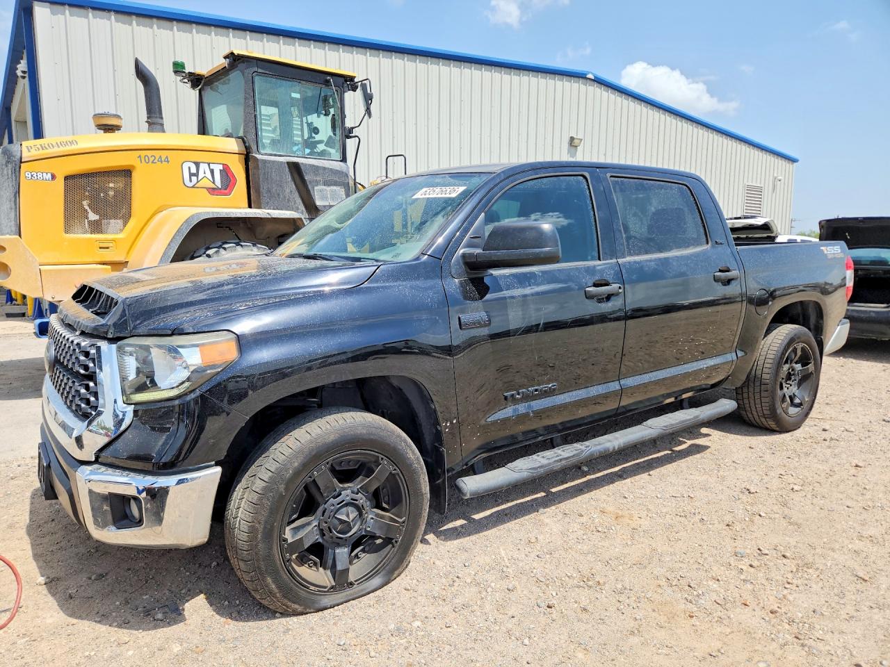 5TFDW5F1XJX772818 · 2018 TOYOTA TUNDRA