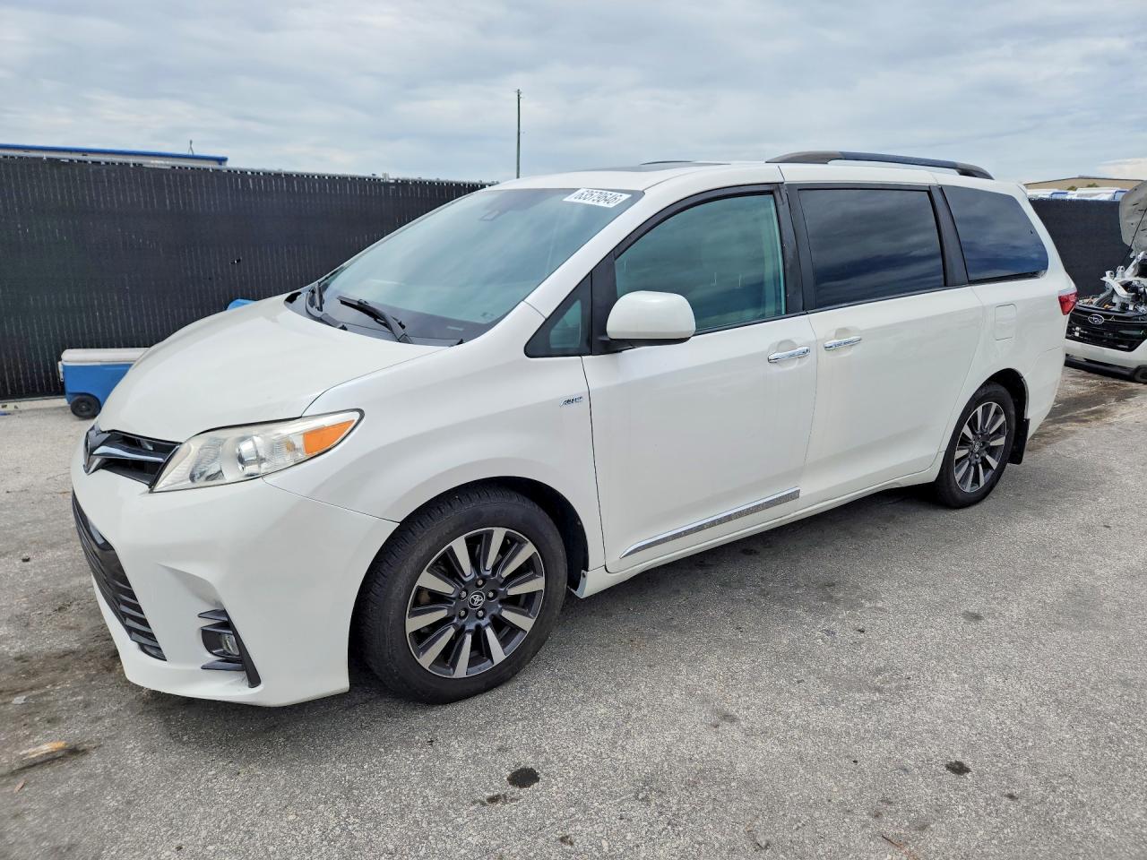 5TDDZ3DC9KS226292 · 2019 TOYOTA SIENNA