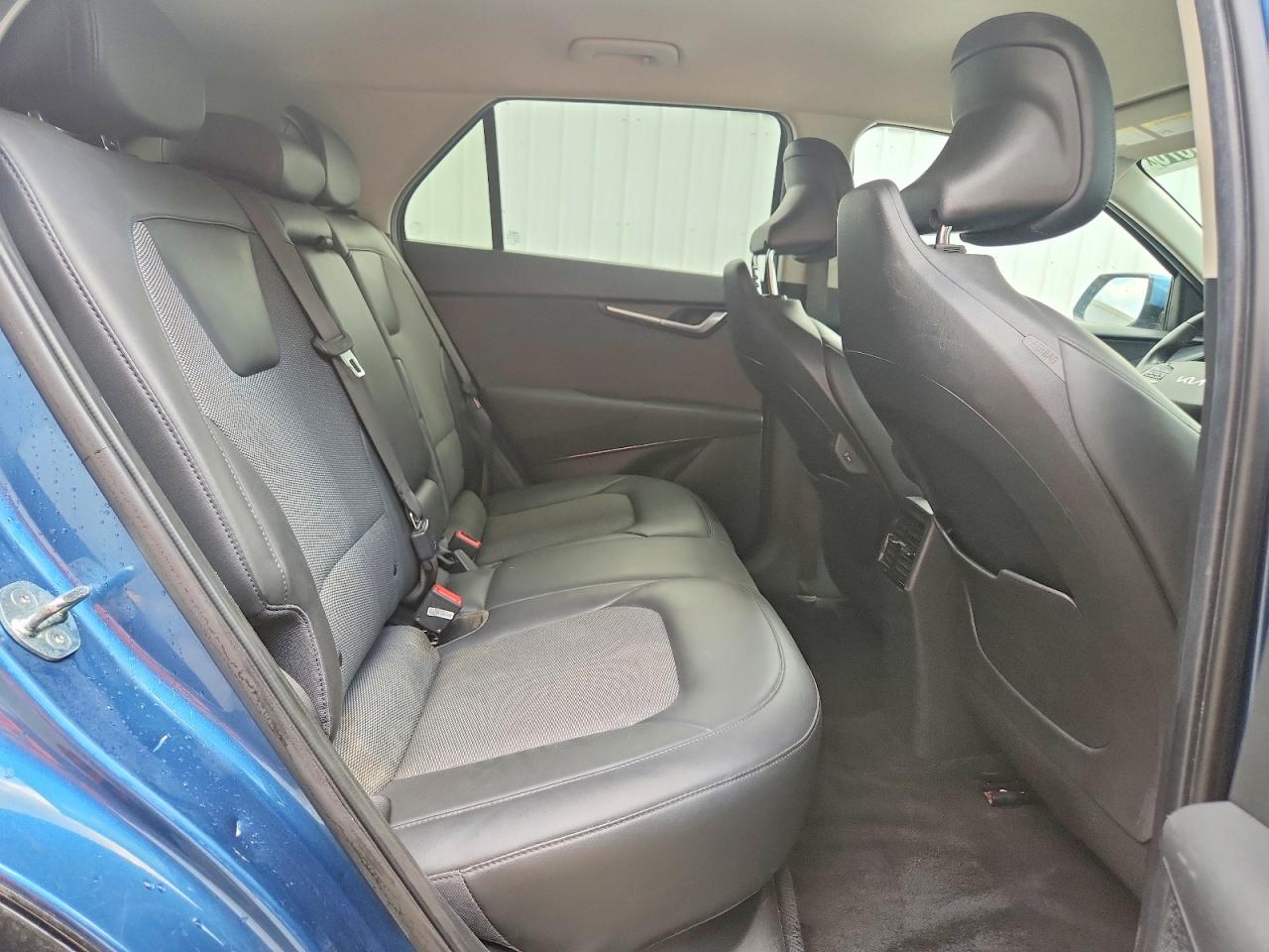 KNDCR3L12P5036455 · 2023 KIA NIRO · 11/13