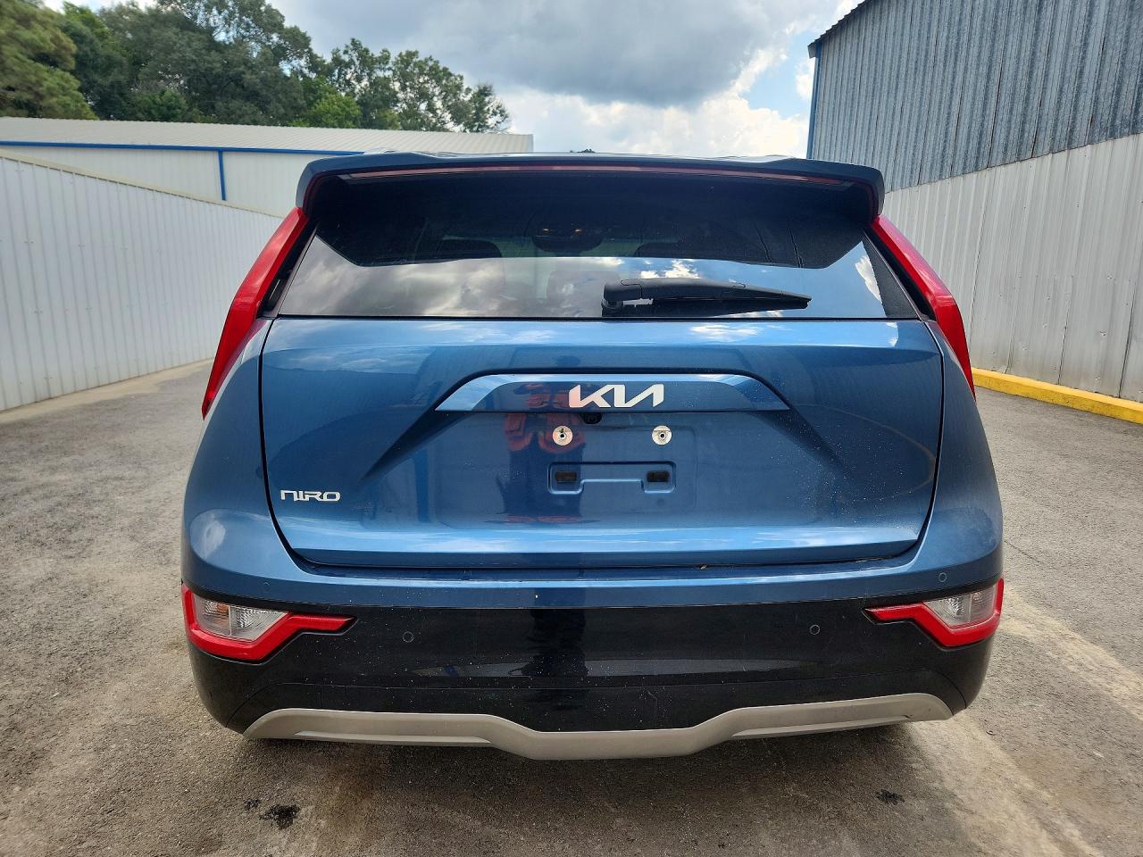 KNDCR3L12P5036455 · 2023 KIA NIRO · 6/13