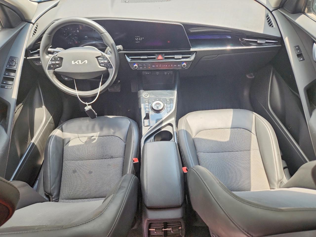 KNDCR3L12P5036455 · 2023 KIA NIRO · 8/13