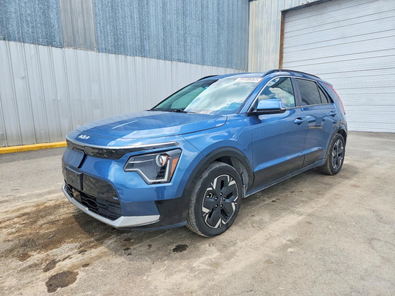 KNDCR3L12P5036455 · 2023 KIA NIRO