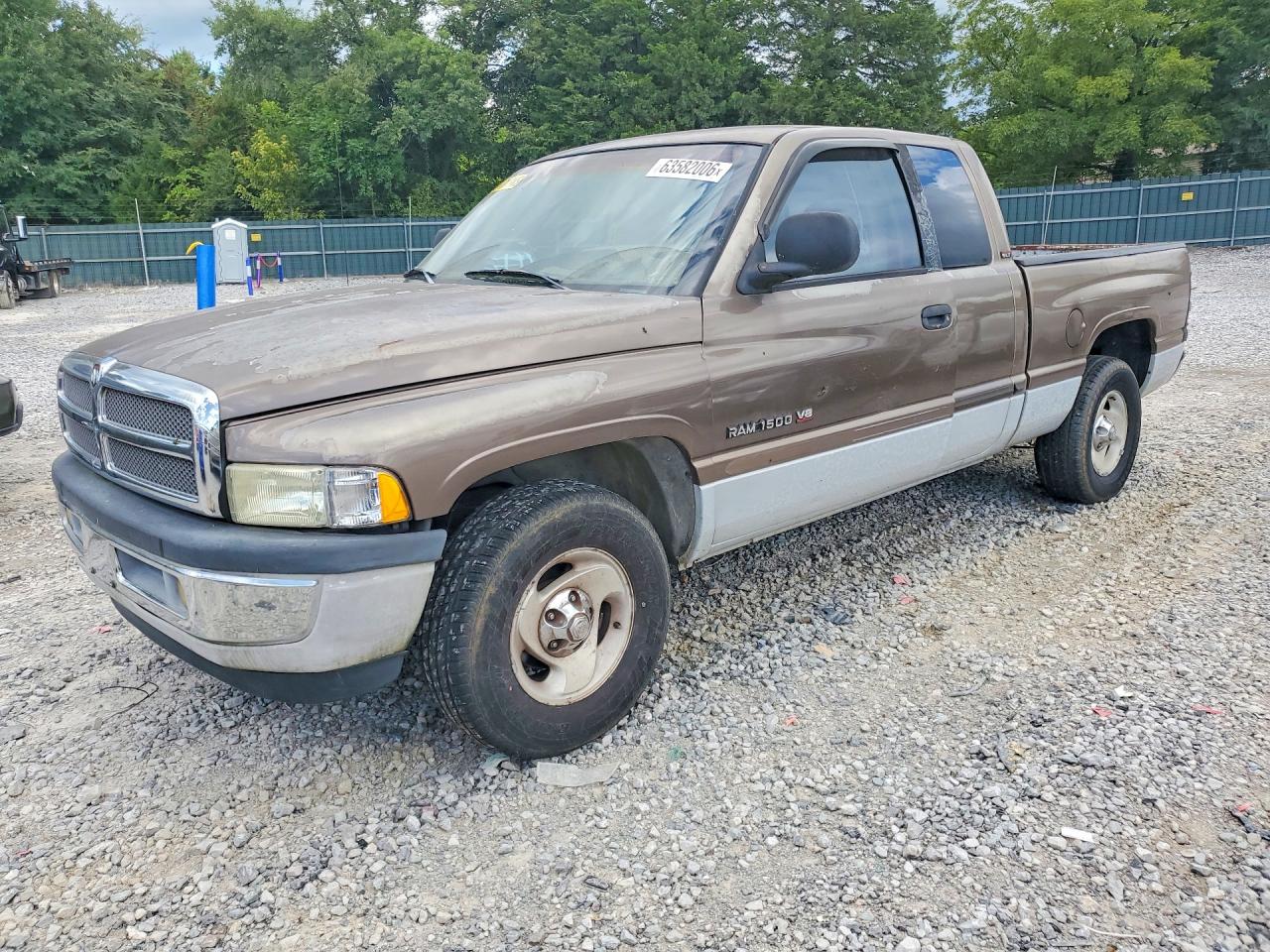 3B7HC13Z5YG149022 · 2000 DODGE RAM 1500
