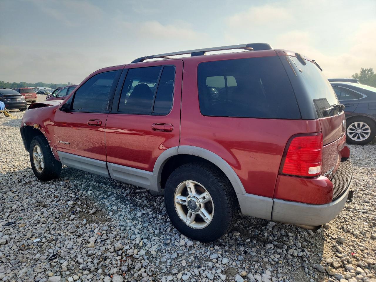 1FMDU73E22ZA93216 · 2002 FORD EXPLORER · 2/13