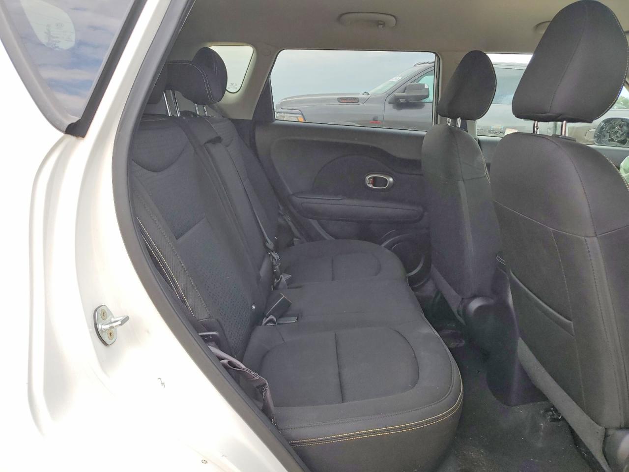 KNDJP3A52G7326640 · 2016 KIA SOUL · 11/13