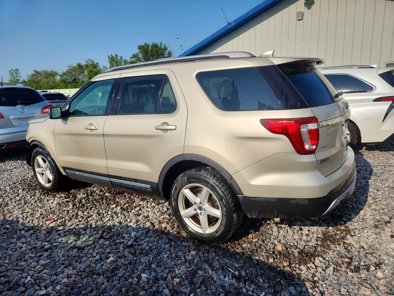 1FM5K8D81HGC53812 · 2017 FORD EXPLORER · 2/14
