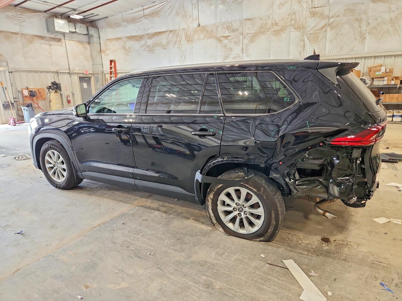 5TDAAAB55SS087667 · 2025 TOYOTA GRAND HIGHLANDER · 2/13