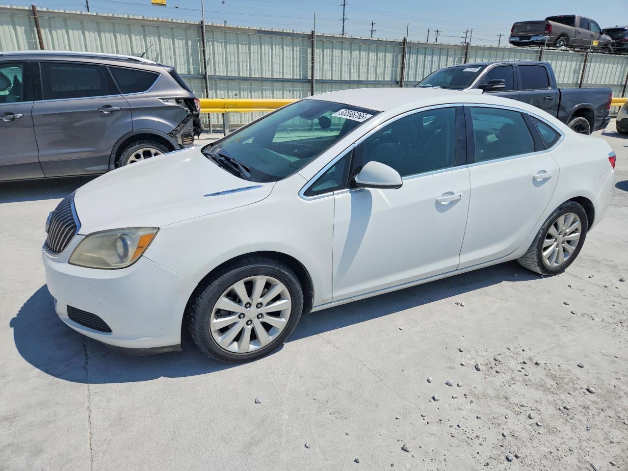 1G4PP5SK8F4174675 · 2015 BUICK VERANO