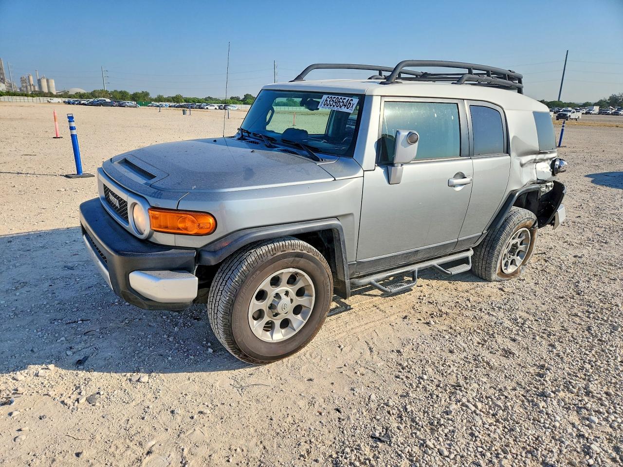 JTEZU4BFXBK011496 · 2011 TOYOTA FJ CRUISER