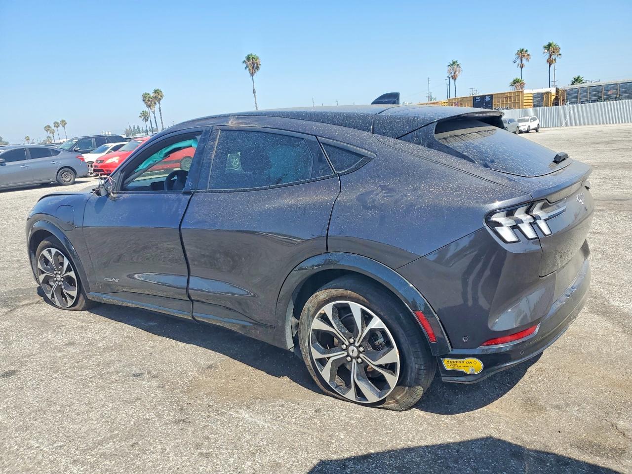 3FMTK3RM3NMA27725 · 2022 FORD MUSTANG MACH-E · 2/13