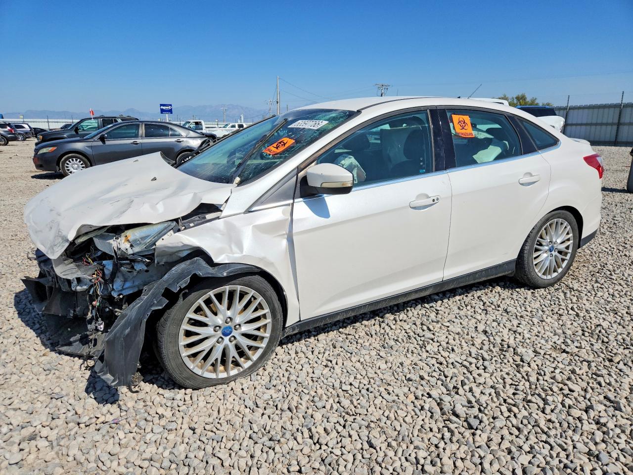 1FADP3J25DL263593 · 2013 FORD FOCUS