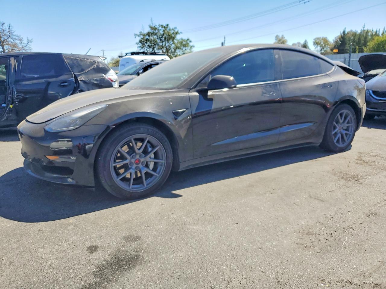 5YJ3E1EB4MF071966 · 2021 TESLA MODEL 3