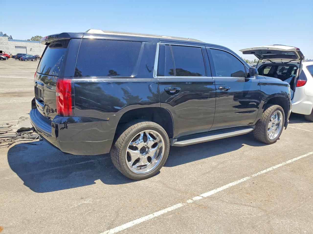 1GNSCBKC6JR119694 · 2018 CHEVROLET TAHOE · 3/14