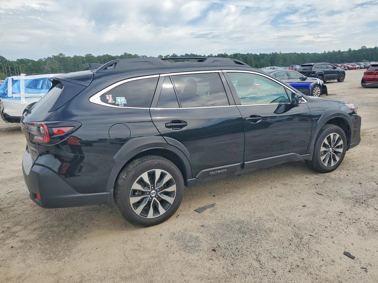 4S4BTAMC8P3209937 · 2023 SUBARU OUTBACK · 3/14