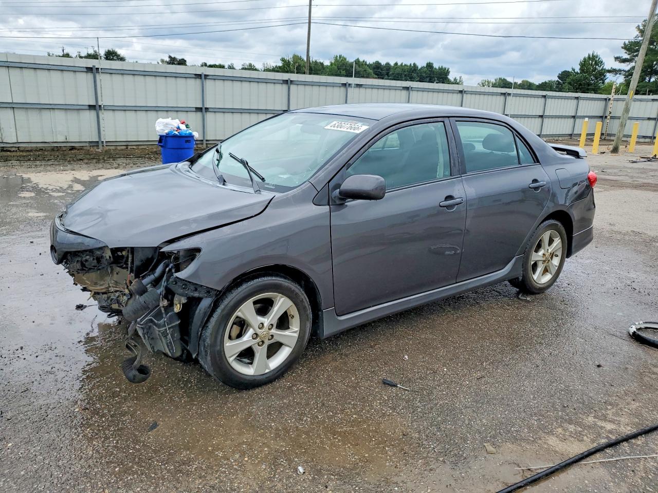 5YFBU4EE8DP082032 · 2013 TOYOTA COROLLA