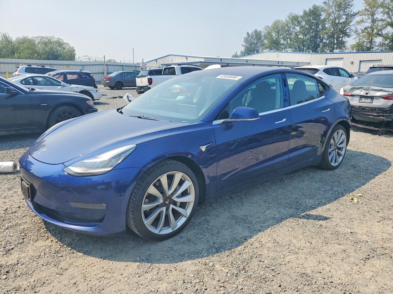 5YJ3E1EA1JF076013 · 2018 TESLA MODEL 3