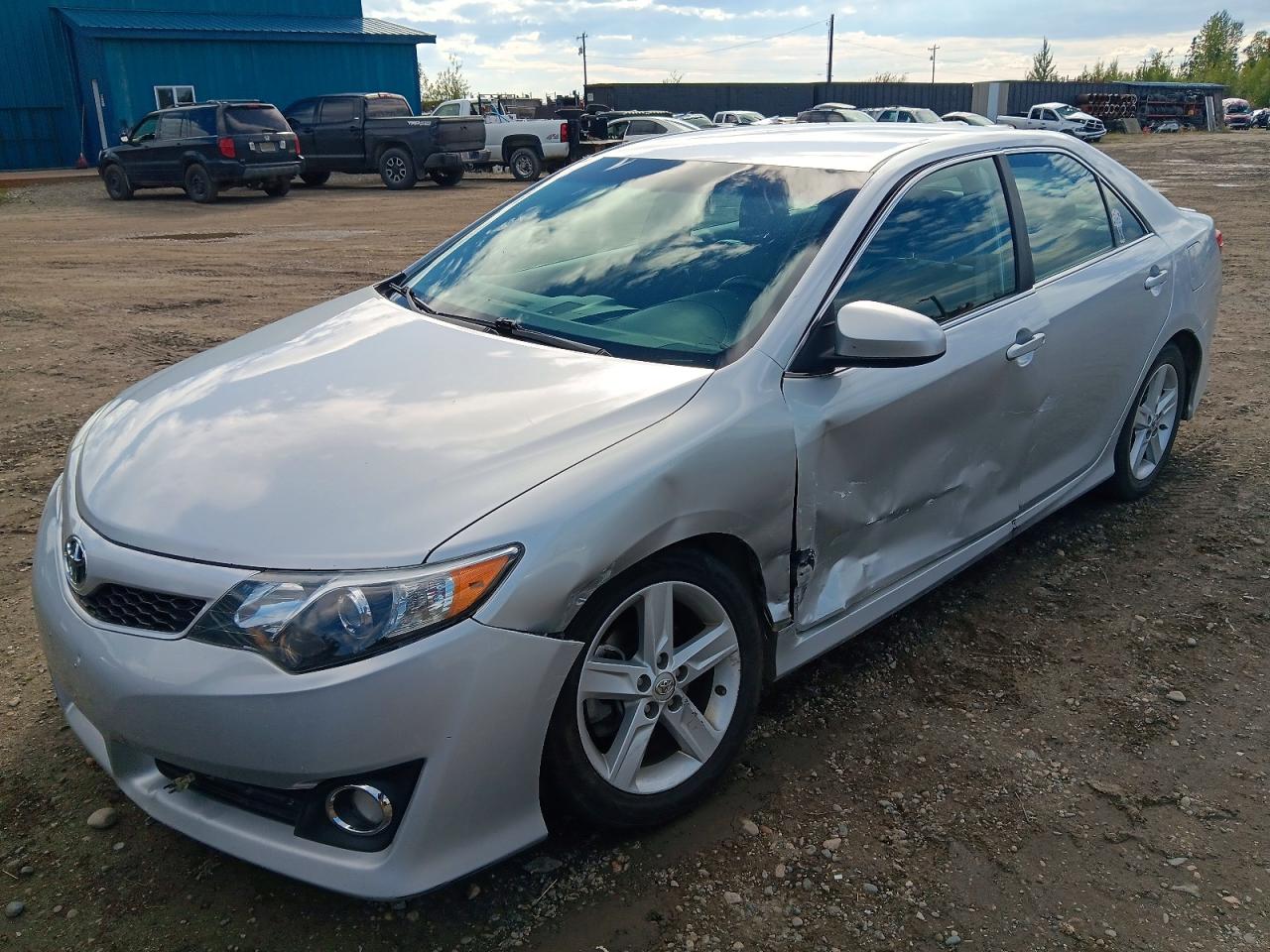 4T1BF1FK5DU271152 · 2013 TOYOTA CAMRY