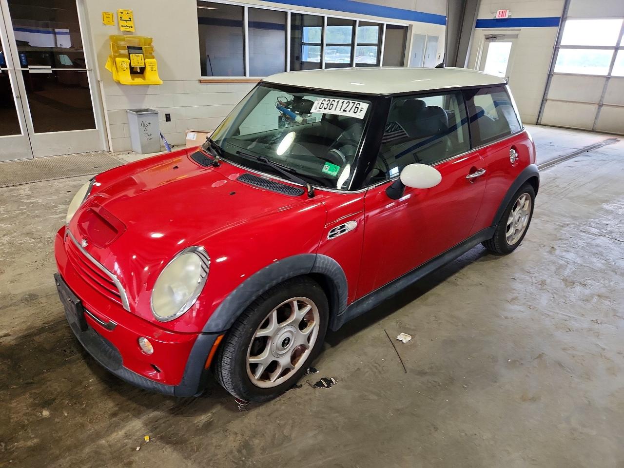 WMWRE33545TL15422 · 2005 MINI COOPER