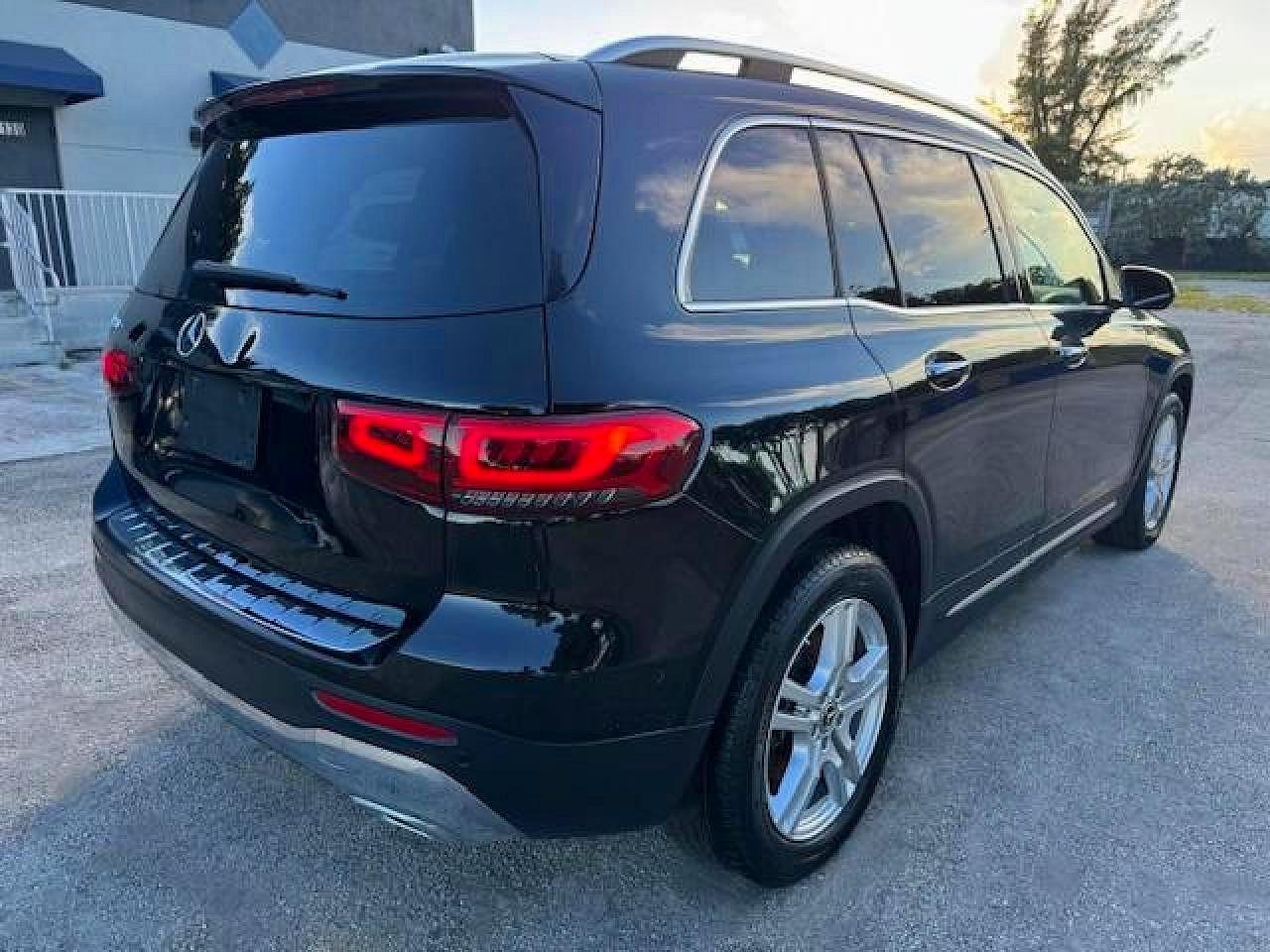 W1N4M4GB2LW019423 · 2020 MERCEDES-BENZ GLB · 3/15