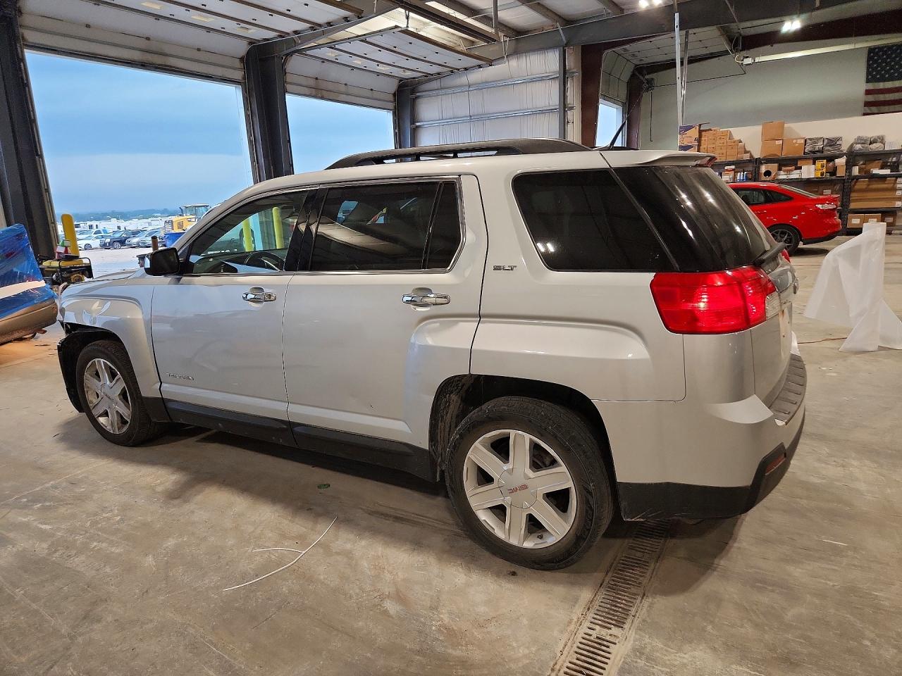 2CTFLGEW1A6367509 · 2010 GMC TERRAIN · 2/13