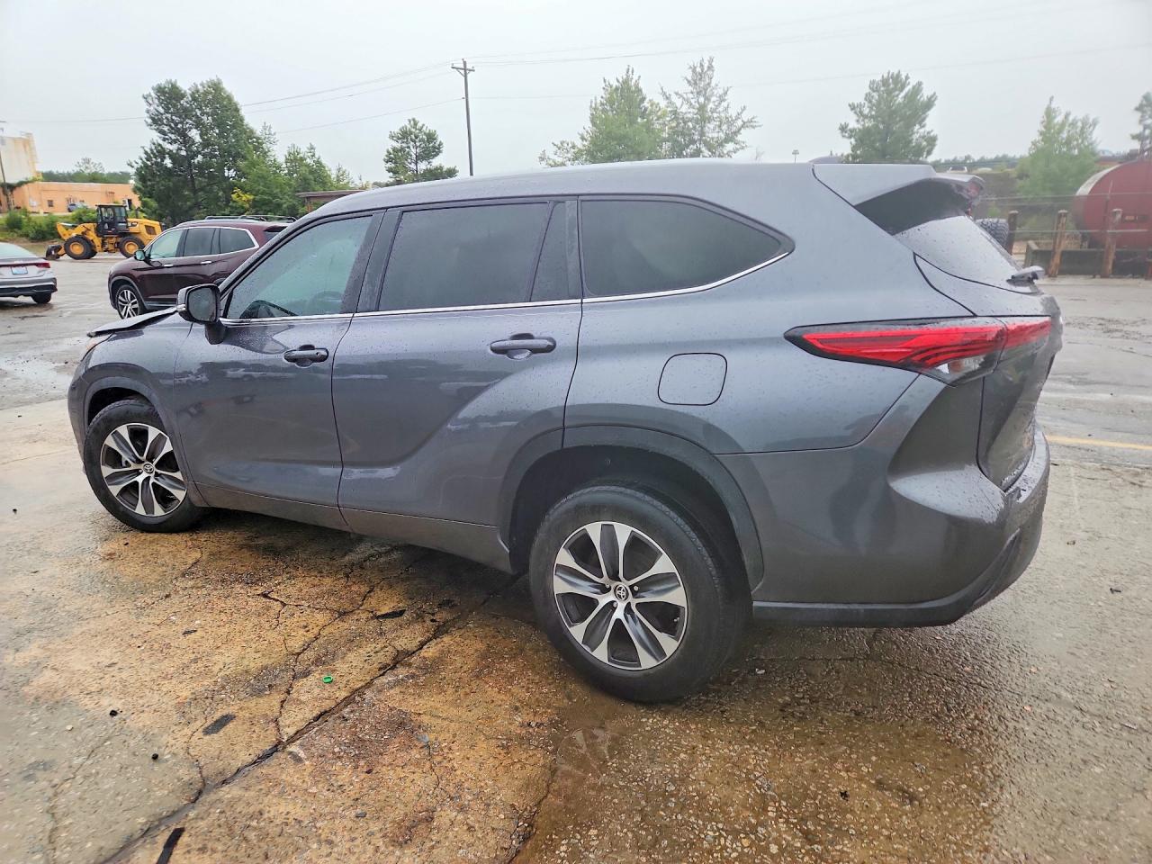 5TDKDRAH7PS043814 · 2023 TOYOTA HIGHLANDER · 2/13